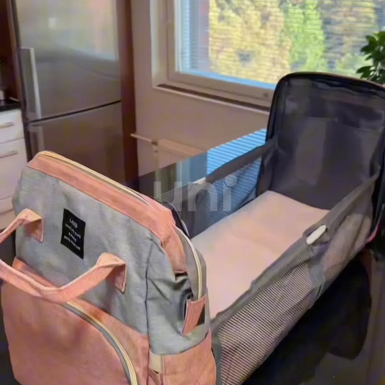 Mochila Maternidade Impermeável com Berço Portátil Térmica - BabyBoo™