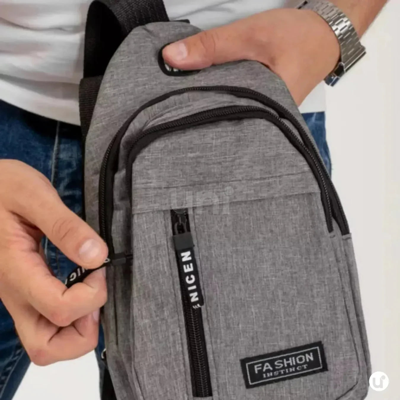 Mochila Transversal Impermeável e Antifurto para Viagem - CrossMove™