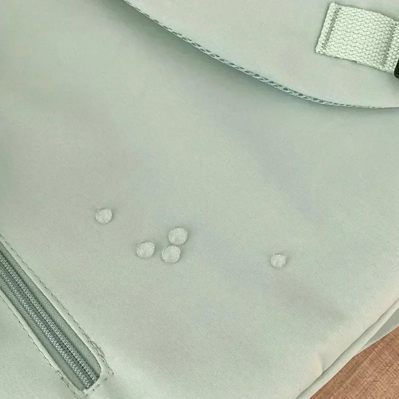 Mochila Feminina Impermeável em Nylon para Notebook 35L - UrsePolly