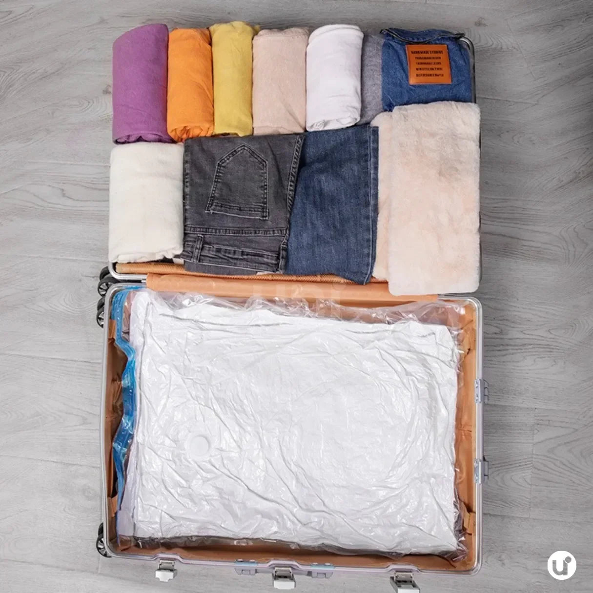 Kit Saco a Vácuo para Roupas com Bomba - Viagem e Armário
